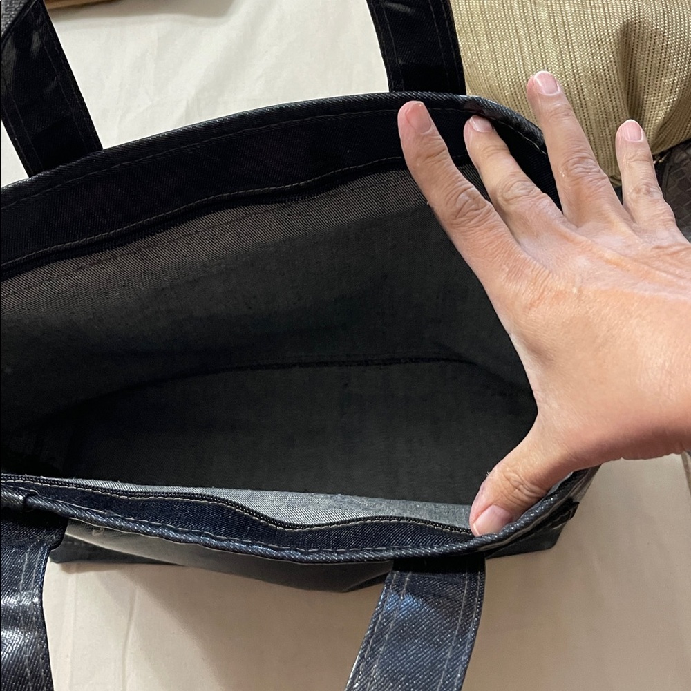 Jacobs By Marc Jacobs Colab Coated Denim Tote. - Picture 7 of 14